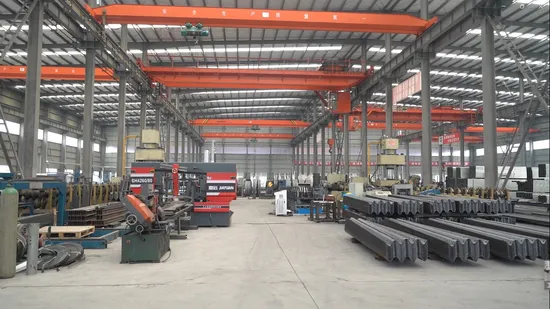 Hot DIP Galvanized Road Safety Steel Crash Barrier Construction Highway Guardrail Metal W Beam Thrie Wave Bridge Railing Corrugated Customized Traffic Barrier 